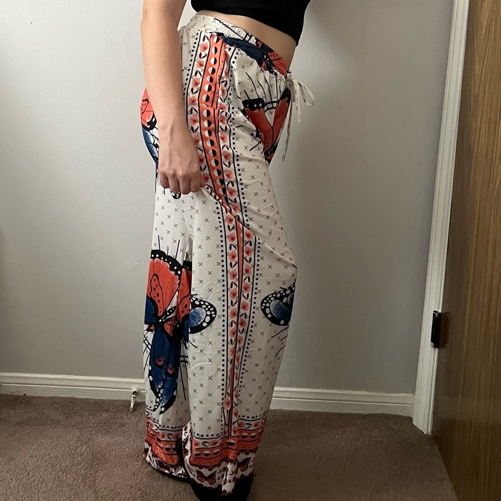 🦋Upside down butterfly pants 🙃🧡